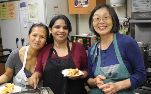 From left, Maria (Philippines), Nafisa (Bangladesh), Taeko (Japan) ready to serve the cobbler. 