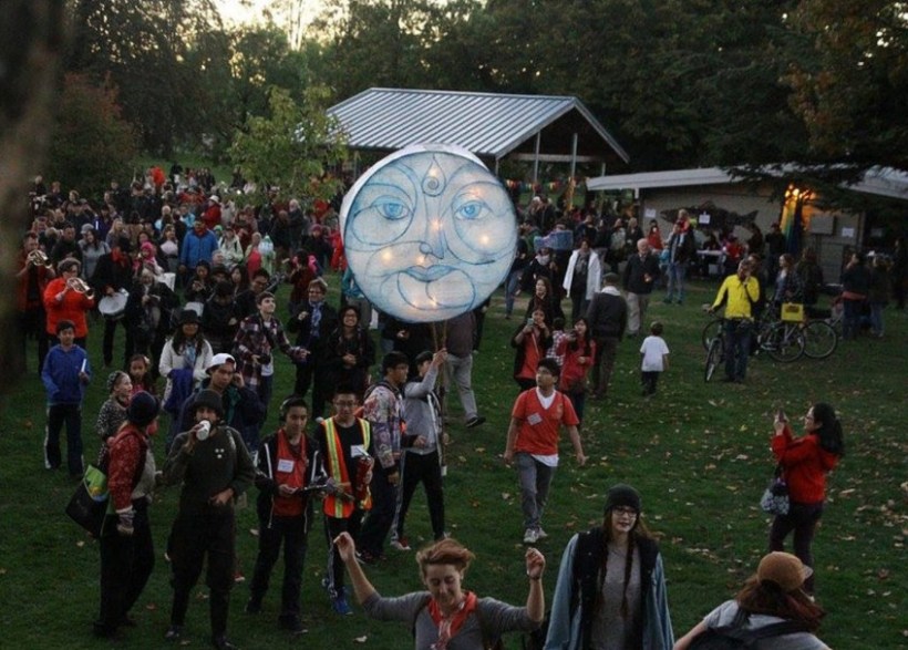 Twilight Lantern Walk Renfrew Ravine Moon Festival