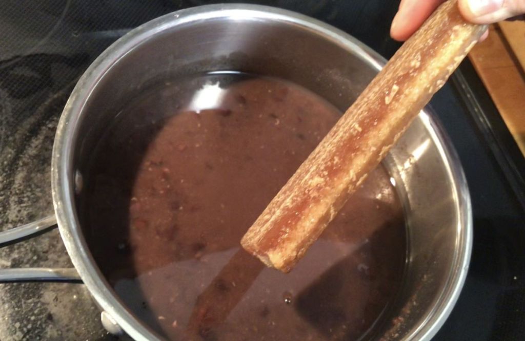 Add 1 slab of cane sugar, or to taste.